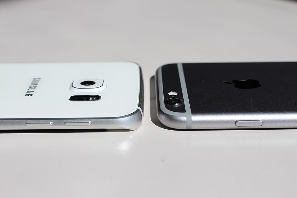 Samsung Galaxy and Apple iPhone smartphones side by side comparison